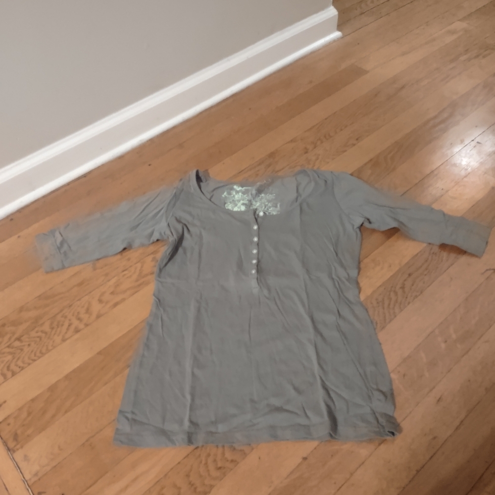 vintage Y2K grey 1/2 sleeve button down (halfway) casual shirt size small